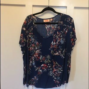 Woman’s plus size 3 short sleeve blouse